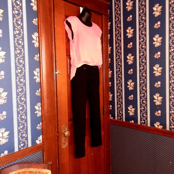 Top - Picture 6 of 12